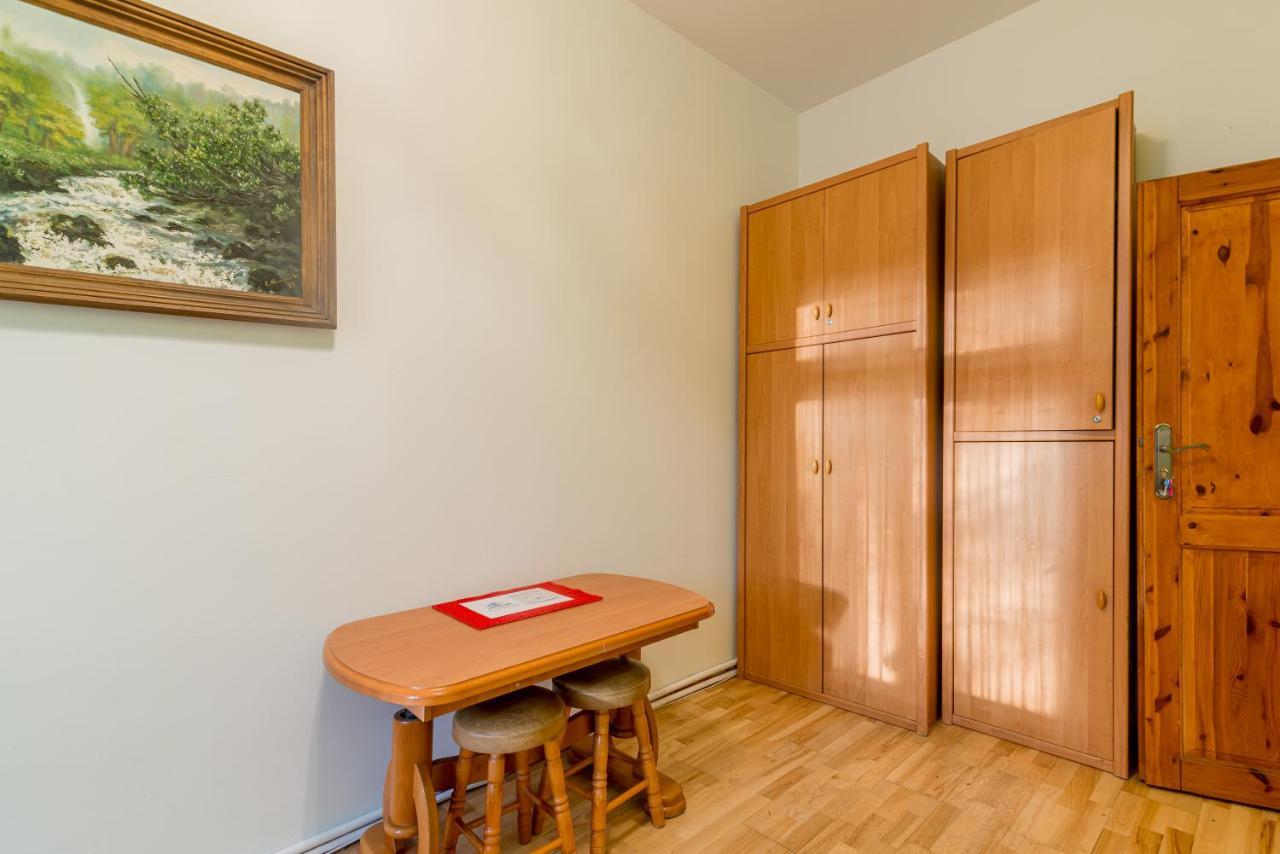 Room Near The Center Gdańsk Buitenkant foto